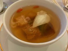 海椰皇松茸炖花菇-宝丽轩中餐厅BAOLIXUAN