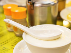 蛋白炖鲜奶-澳洲牛奶公司(佐敦店)