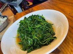 -侬佳蒸菜馆(听潮店)