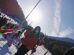 -大别山南武当滑雪场