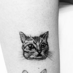 -SNOW TATTOO STUDIO