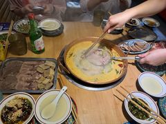 -洱火云南酸菜牛肉火锅(石景山当代商城店)