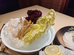 -余欢领鲜火锅(新街口店)