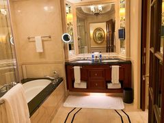 -广州富力丽思卡尔顿酒店