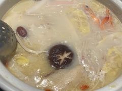 -三人行骨头王火锅(长寿店)