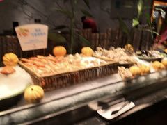 -岷山饭店-芝芝自助餐厅