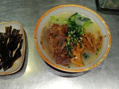 -大食代美食广场(上海中心店)