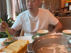 -润园四季椰子鸡火锅(卓越INTOWN店)