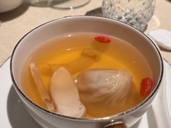 -成隆行·蟹王府(淮海店)