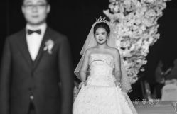 -欣薇婚纱(新源乐汇城店)