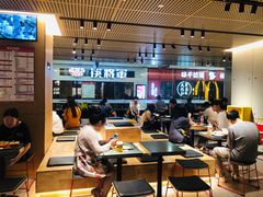 大堂-麦当劳(龙阳路店)