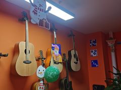 -八度音乐吉他教室(汉广店)