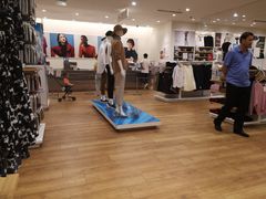 -优衣库(银川新华百货CCMall店)