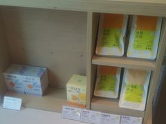 -奈雪的茶(百盛店)