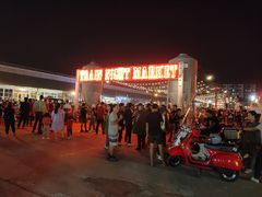 -席娜卡琳火车铁道夜市