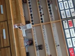 -豪门视光·星趣控·蔡司依视路眼镜代理商(中央大街店)