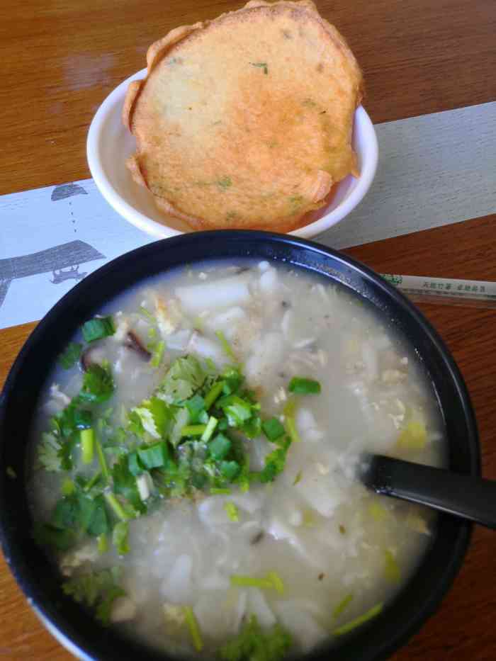 打分 早上经常吃的早餐,推荐早上锅边糊和油饼,吃得爽