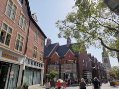 -钟书阁(松江泰晤士小镇店)