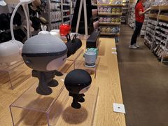-名创优品(北京新中关购物中心地铁层店)