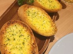-Lia Cafe Bar Restaurant松山咖啡屋