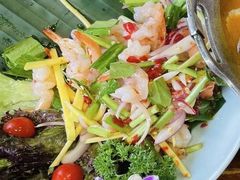 青芒果拌开胃虾-老滇山寨•云南特色菜•地方菜•民族风情歌舞表演(金碧店)