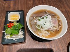 -港丽餐厅(正大店)