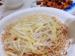 韭黄肉丝两面黄-老人和饭店(淮海中路店)