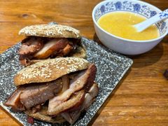 -老天桥酱肉烧饼夹肘子(天桥店)