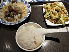 -老乡鸡(亳州路天庆大厦店)