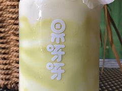 牛油果大战椰子-果呀呀(国金街店)