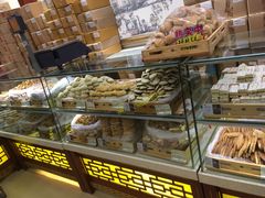 面包甜点陈列柜-老鼎丰(靖宇街总店)