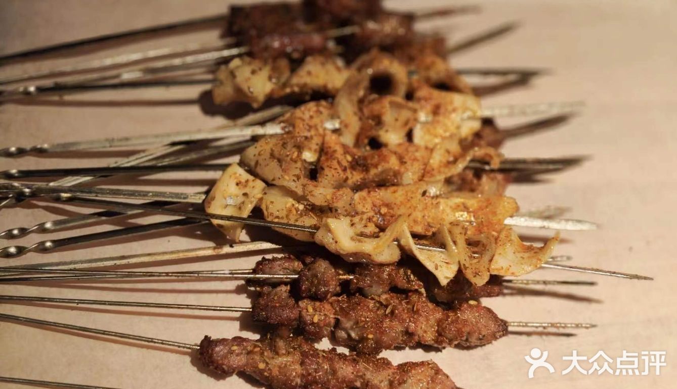 口岸附近，来一场烧烤与欧洲杯[啤酒]的聚会