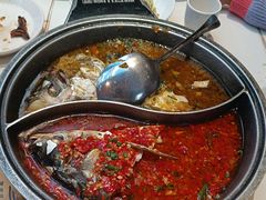 -阿瓦山寨·湘菜现炒·剁椒鱼头王(咸阳总店)