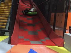 -嗨翻Hi-Fun竞技主题乐园·蹦床亲子生日轰趴(国光1937店)