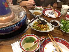 -毛辣果·贵州红酸汤牛肉火锅(西单店)