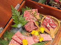 -山川小町·极番烧肉(新地假日广场店)
