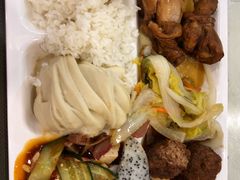 -天津波士信达奔驰4S店(卫津南路店)