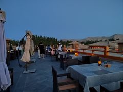 -敦煌山庄摘星阁