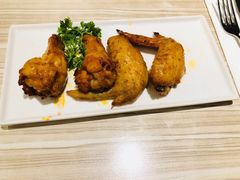 -必胜客(证大大拇指店)