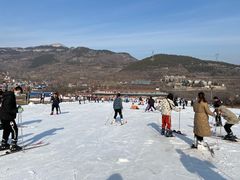 -济南卧虎山滑雪场