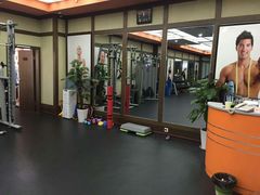 -思迈威健身(积玉桥万达店)