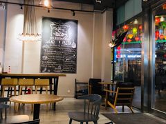 大堂-HELLO 27 意面·沙拉·帕尼尼