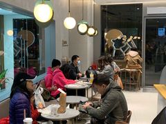 大堂-喜茶(广州中山六路店)