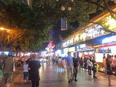 -八一好吃街·高品美食广场