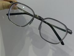 -罗伯特眼镜·蔡司官方授权(罗湖国贸店)