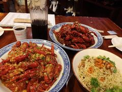 -郑东靓靓虾馆·金牌油焖大虾(天泽街店)