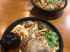 -鑫花溪牛肉米粉(凤凰街创始总店)