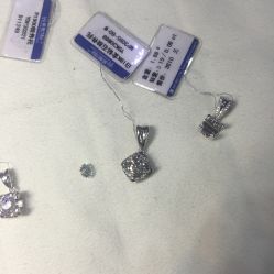 -威德钻石-克拉钻大本营(南京东路店)