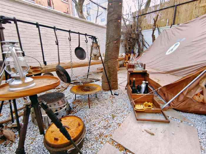 安福路250弄小区-"一个存在于现实生活和抽象艺术之间的展览,.