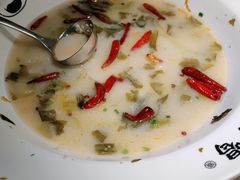 -江渔儿酸菜鱼·拔草餐厅(虎门君乐汇店)